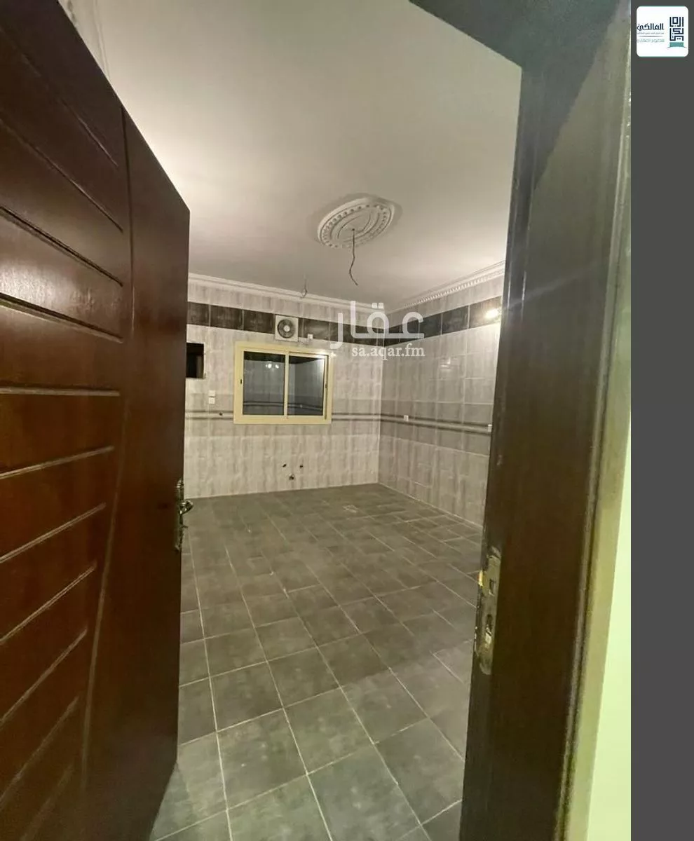 610 sqm building in Al Buhayrat 15