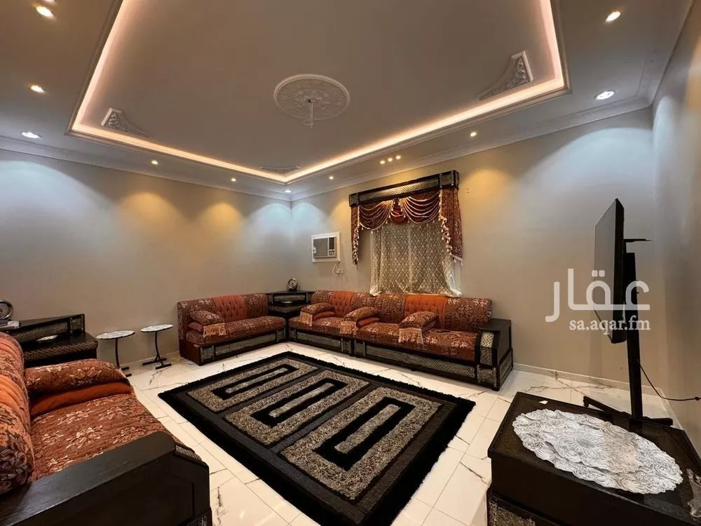 805 sqm building in Al Khadra 2
