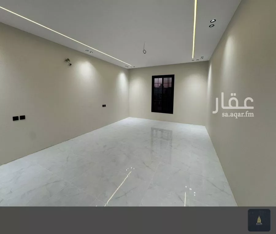 540 sqm building in King Fahd 5