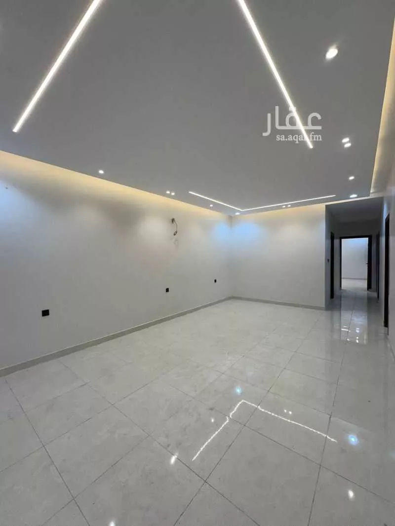 عمارة 371 م² في العكيشية 8
