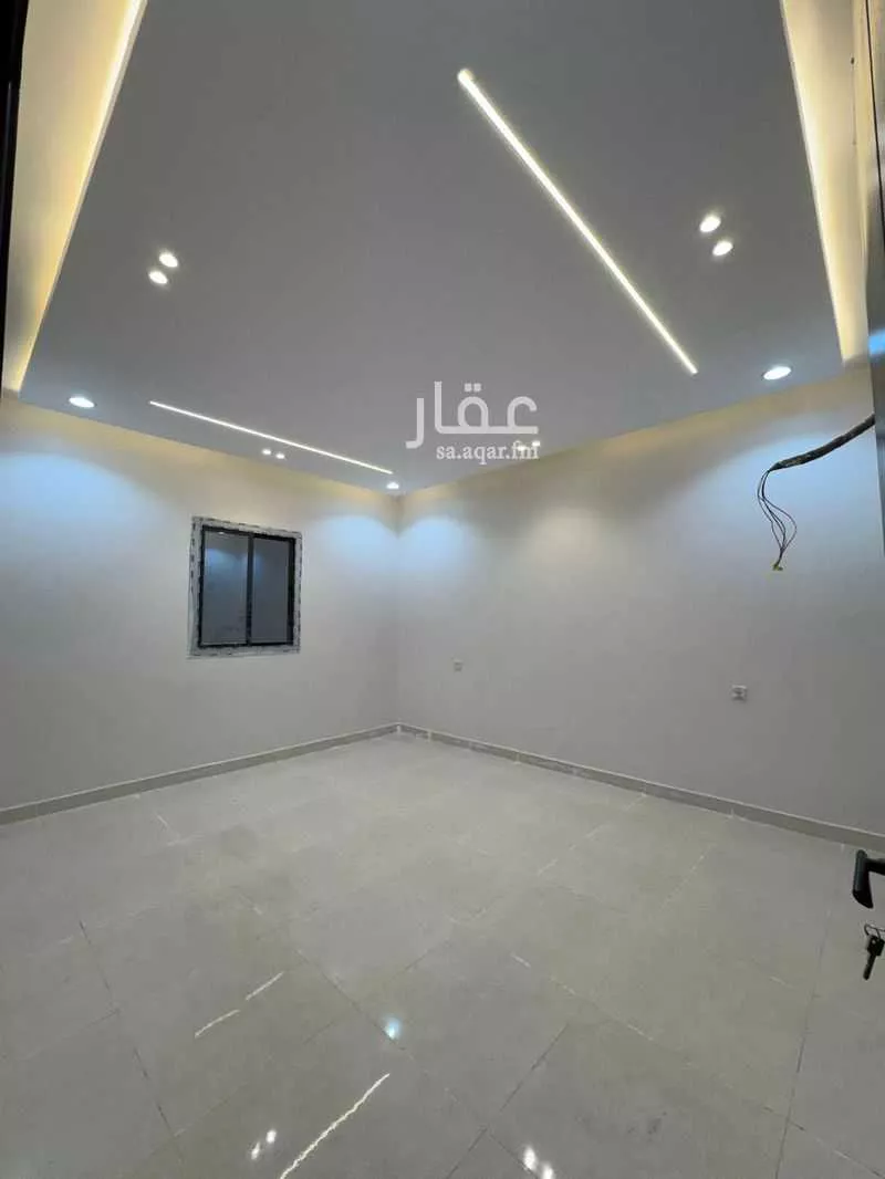 عمارة 371 م² في العكيشية 9