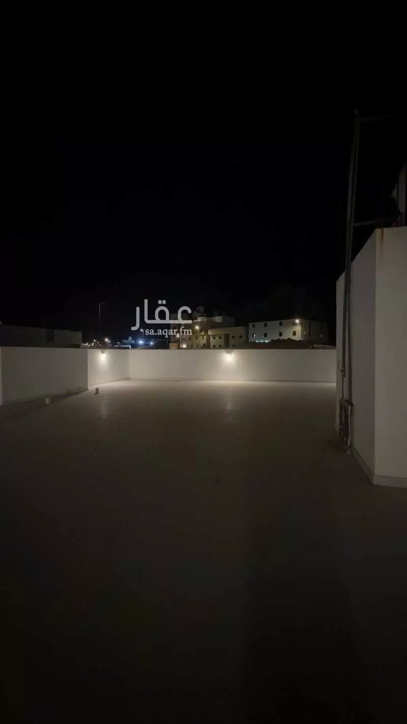 عمارة 525 م² في العكيشية 8