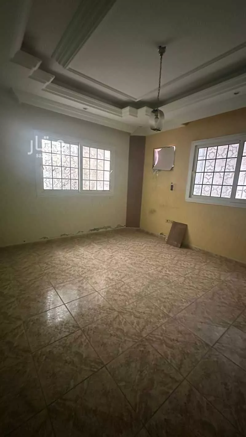 992 sqm building in Al Hindawiyyah 6