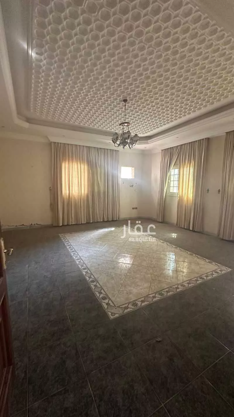 992 sqm building in Al Hindawiyyah 7