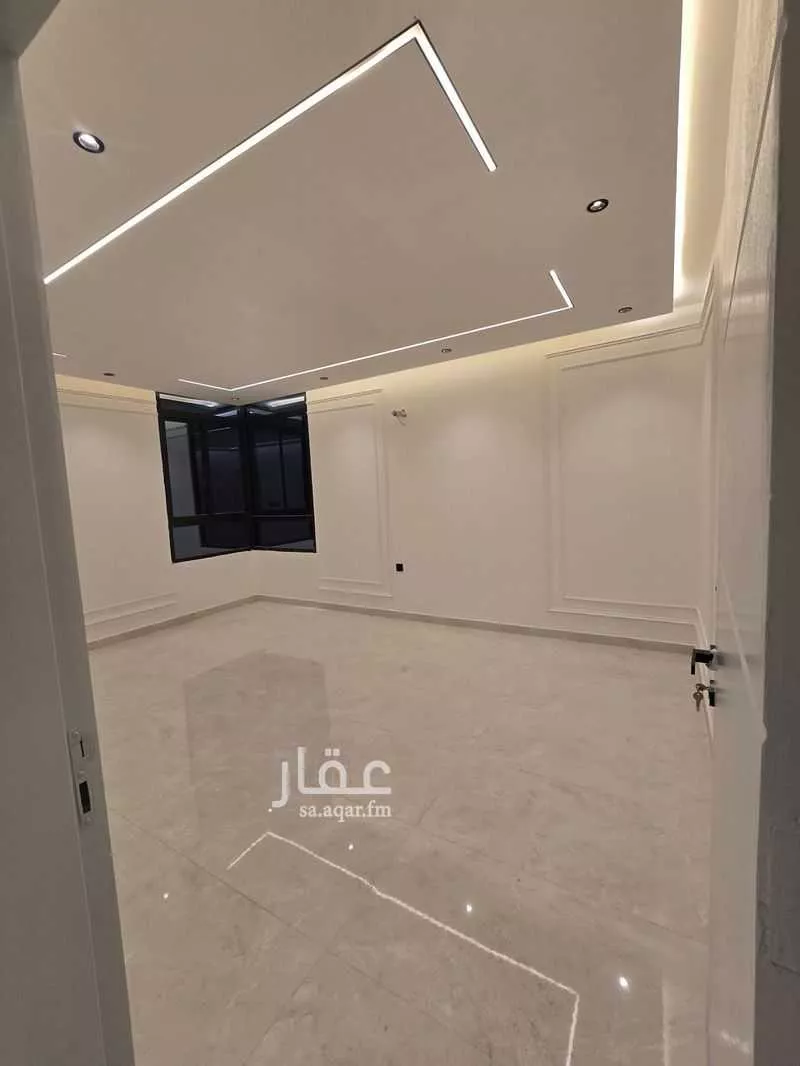 عمارة 294 م² في الملك فهد 16