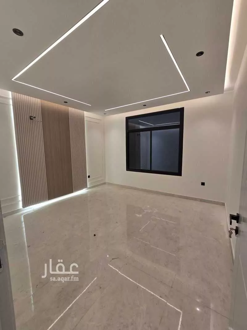 عمارة 294 م² في الملك فهد 20