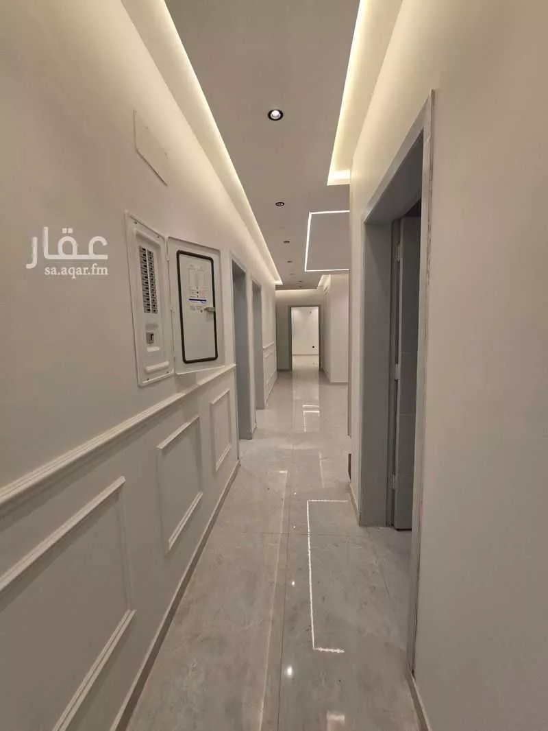 عمارة 294 م² في الملك فهد 22