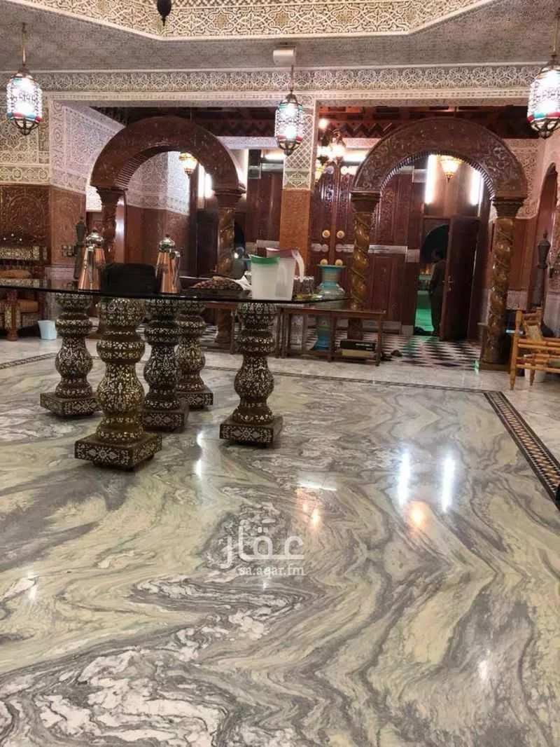 عمارة 825 م² في العدل 12