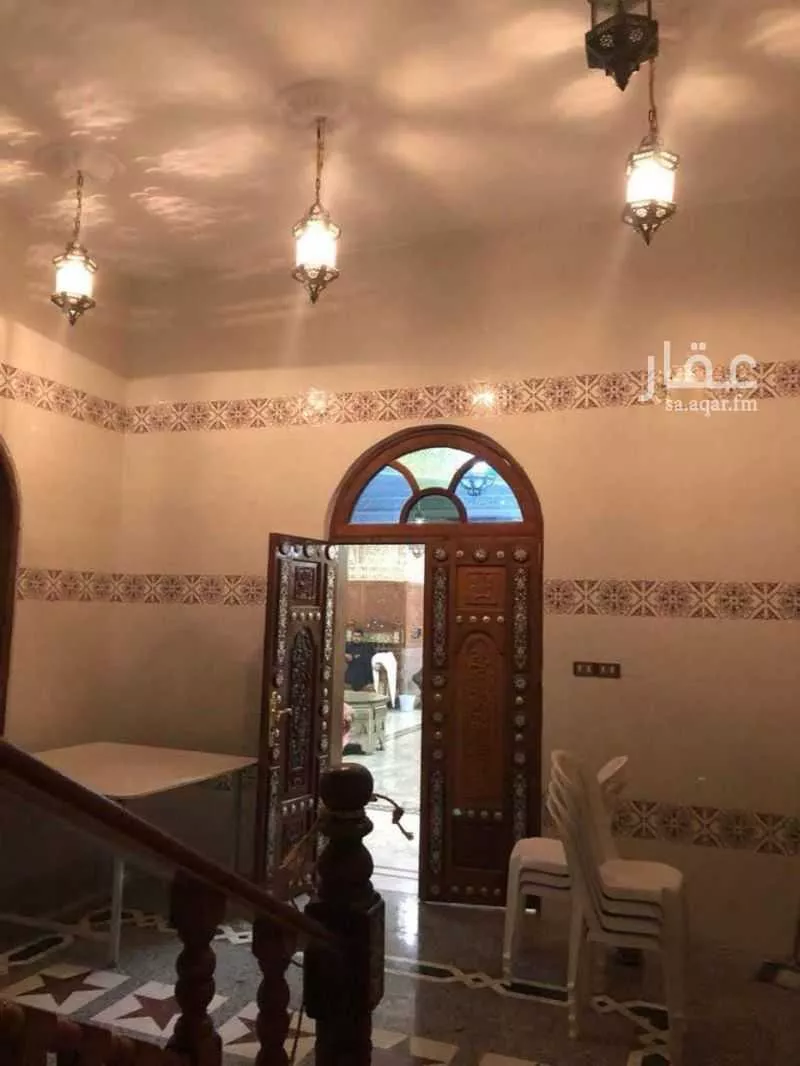 عمارة 825 م² في العدل 15