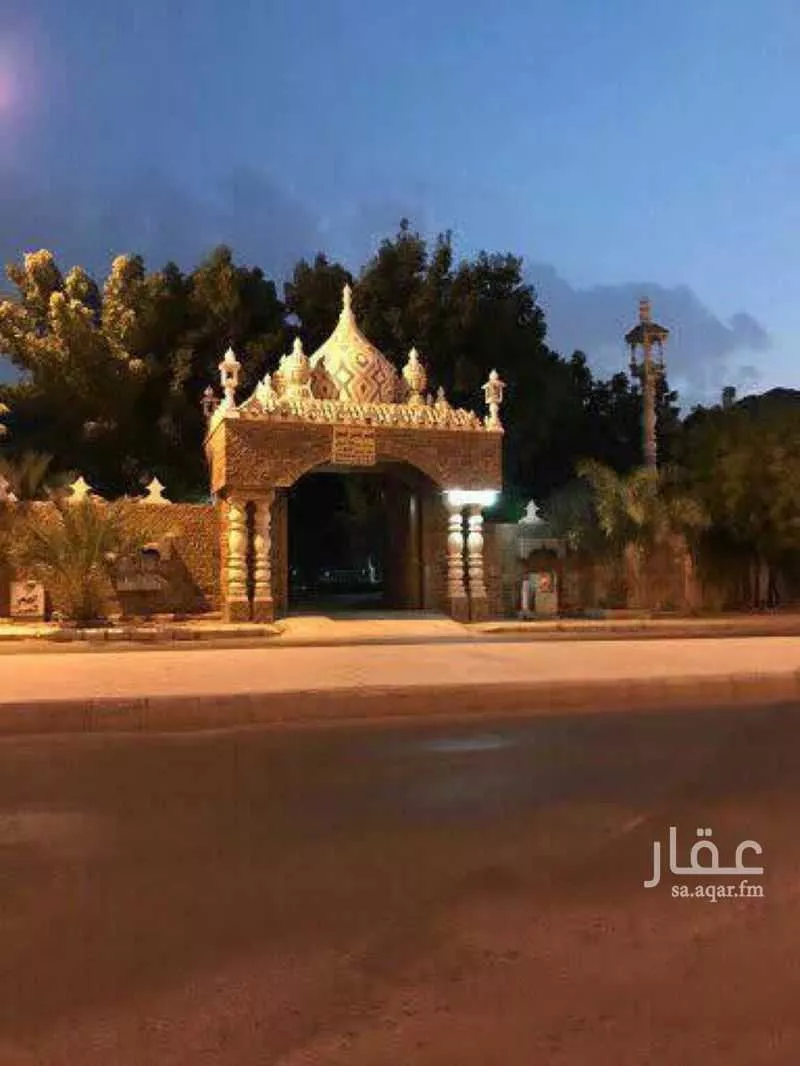 عمارة 825 م² في العدل 17
