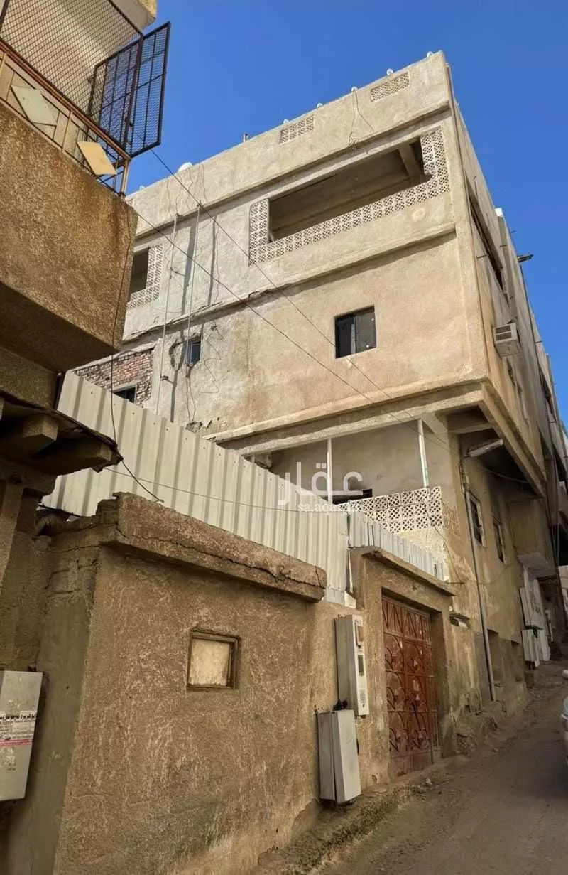 282 sqm building in Al Zahra 3