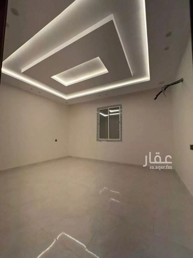 عمارة 300 م² في العكيشية 11