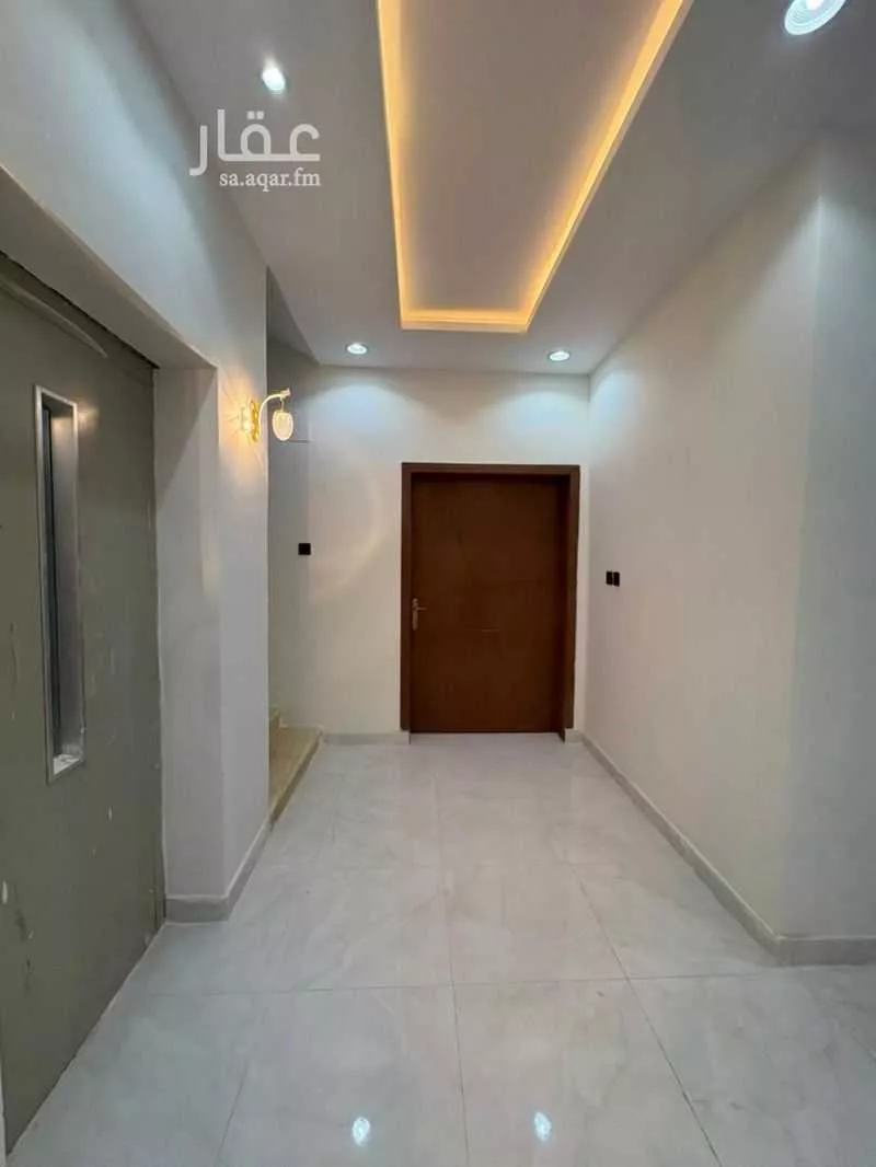 عمارة 300 م² في العكيشية 5