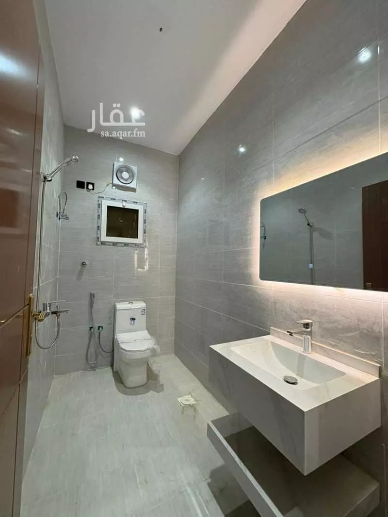 عمارة 300 م² في العكيشية 6