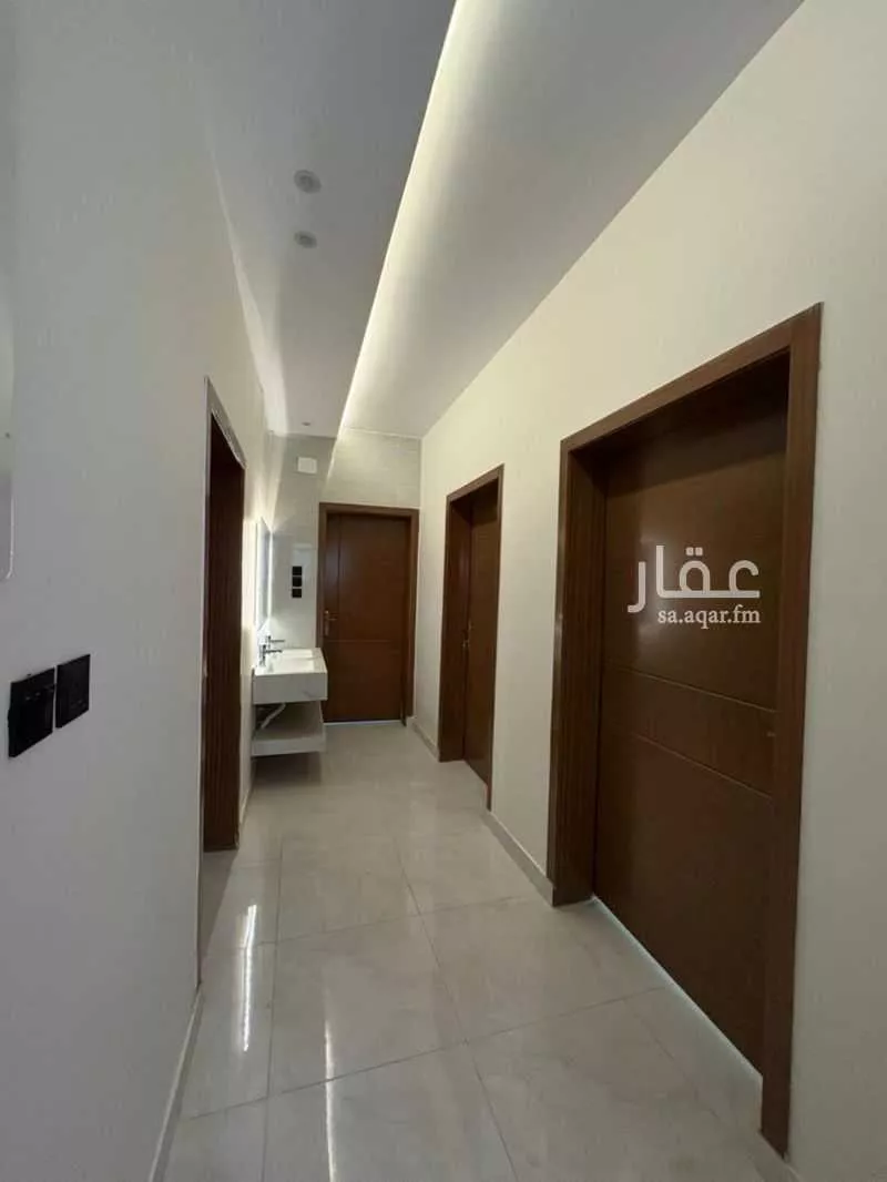 عمارة 300 م² في العكيشية 8