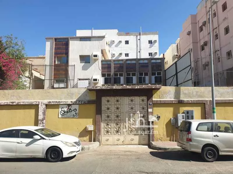 749 sqm building in Al Zahir 2