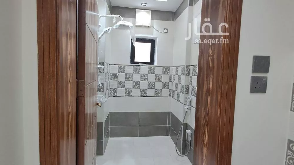 عمارة 660 م² في الشوقية 17