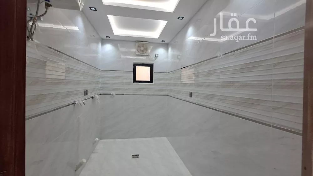 عمارة 660 م² في الشوقية 8
