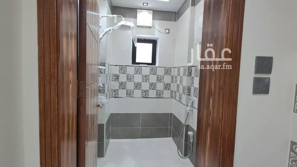 عمارة 660 م² في الشوقية 10