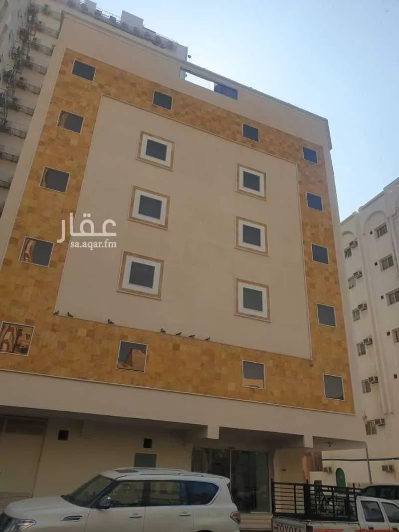 400 sqm building in Al Rawdah 3