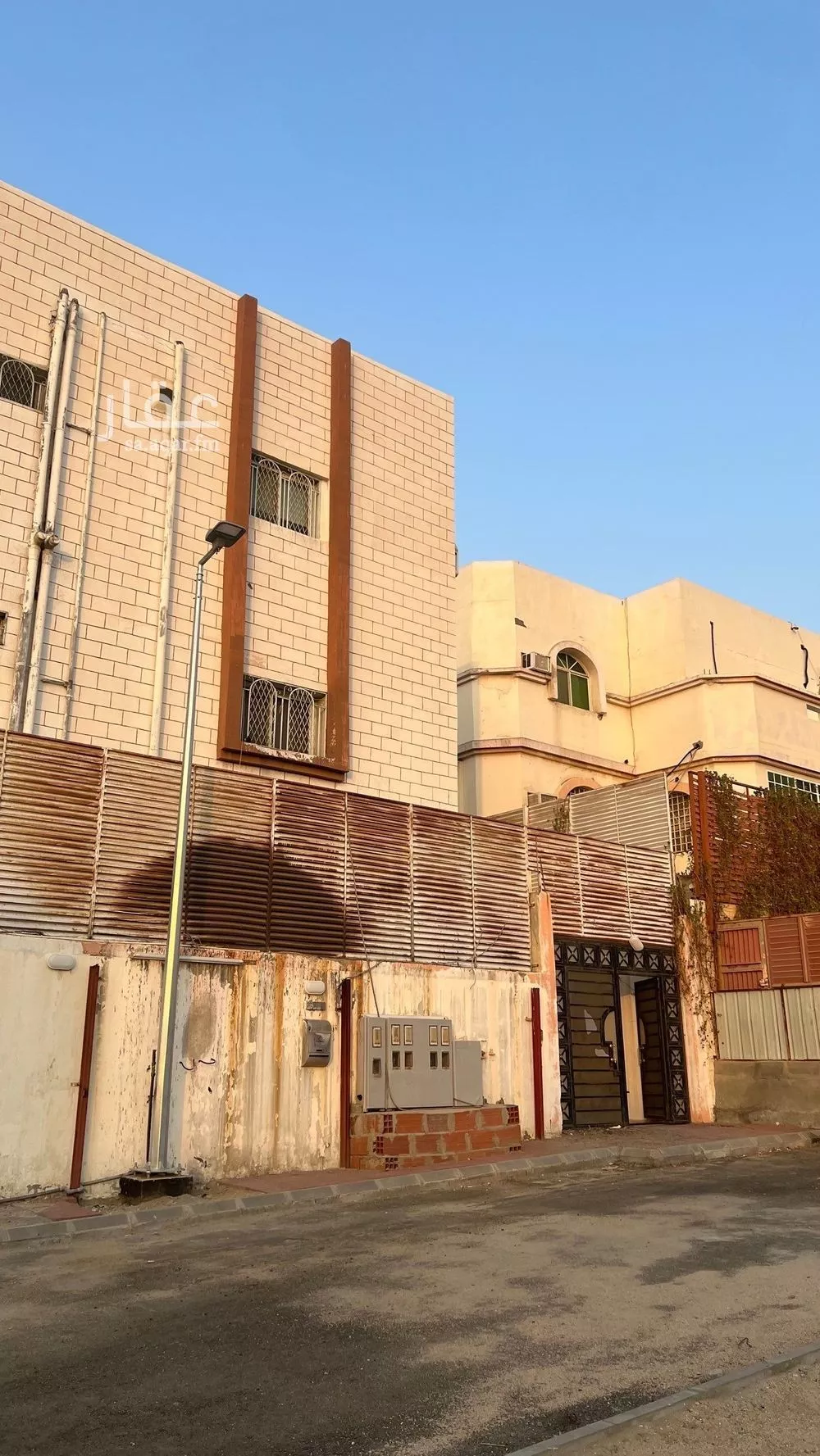 900 sqm building in Al Awali 4