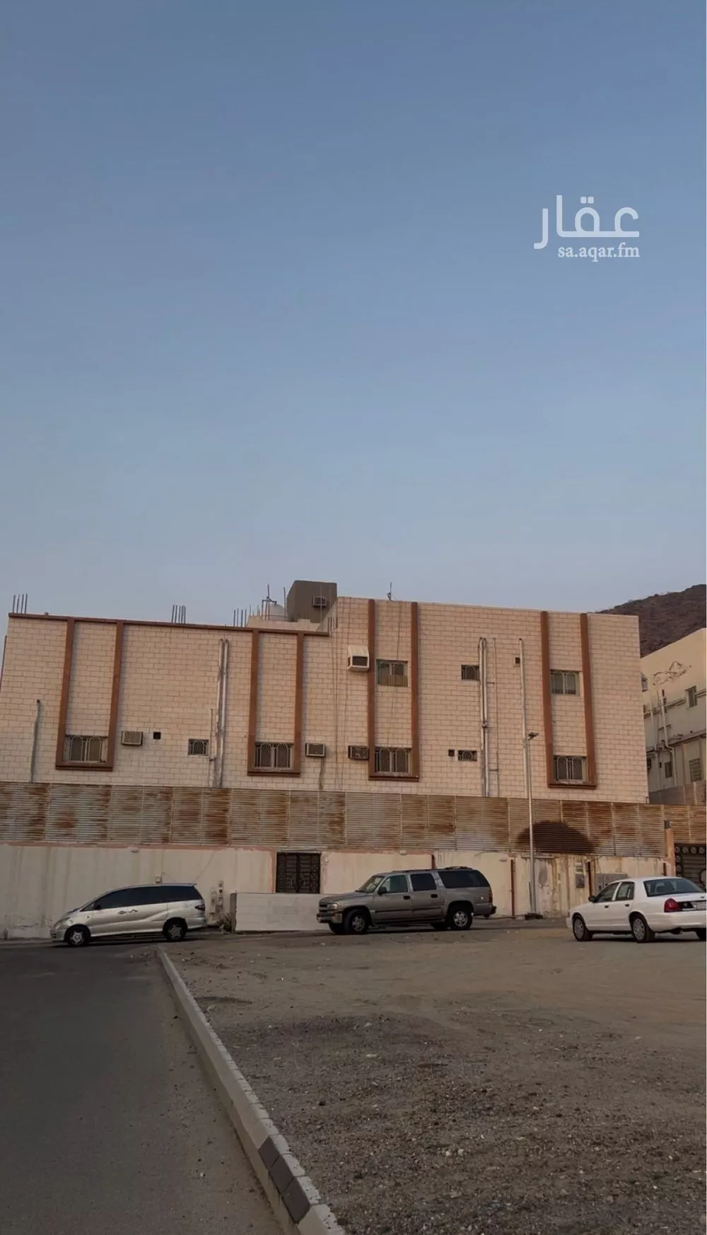 900 sqm building in Al Awali 6