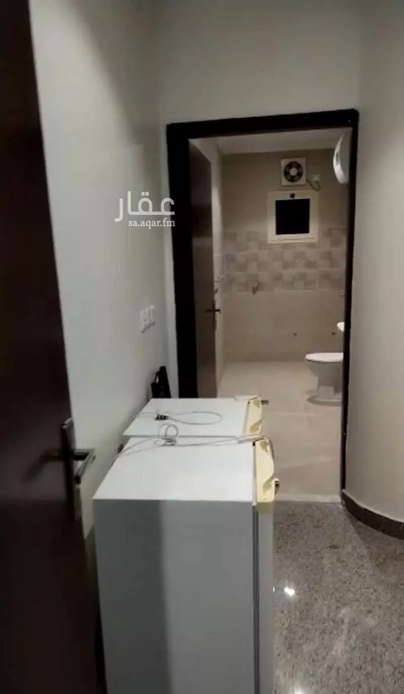 عمارة 484 م² في الجامعة 16