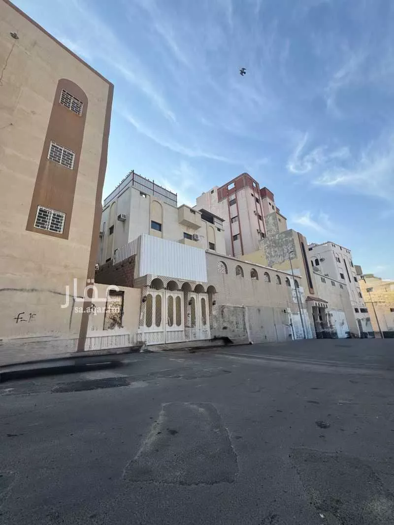 عمارة 560 م² في الضيافة 4