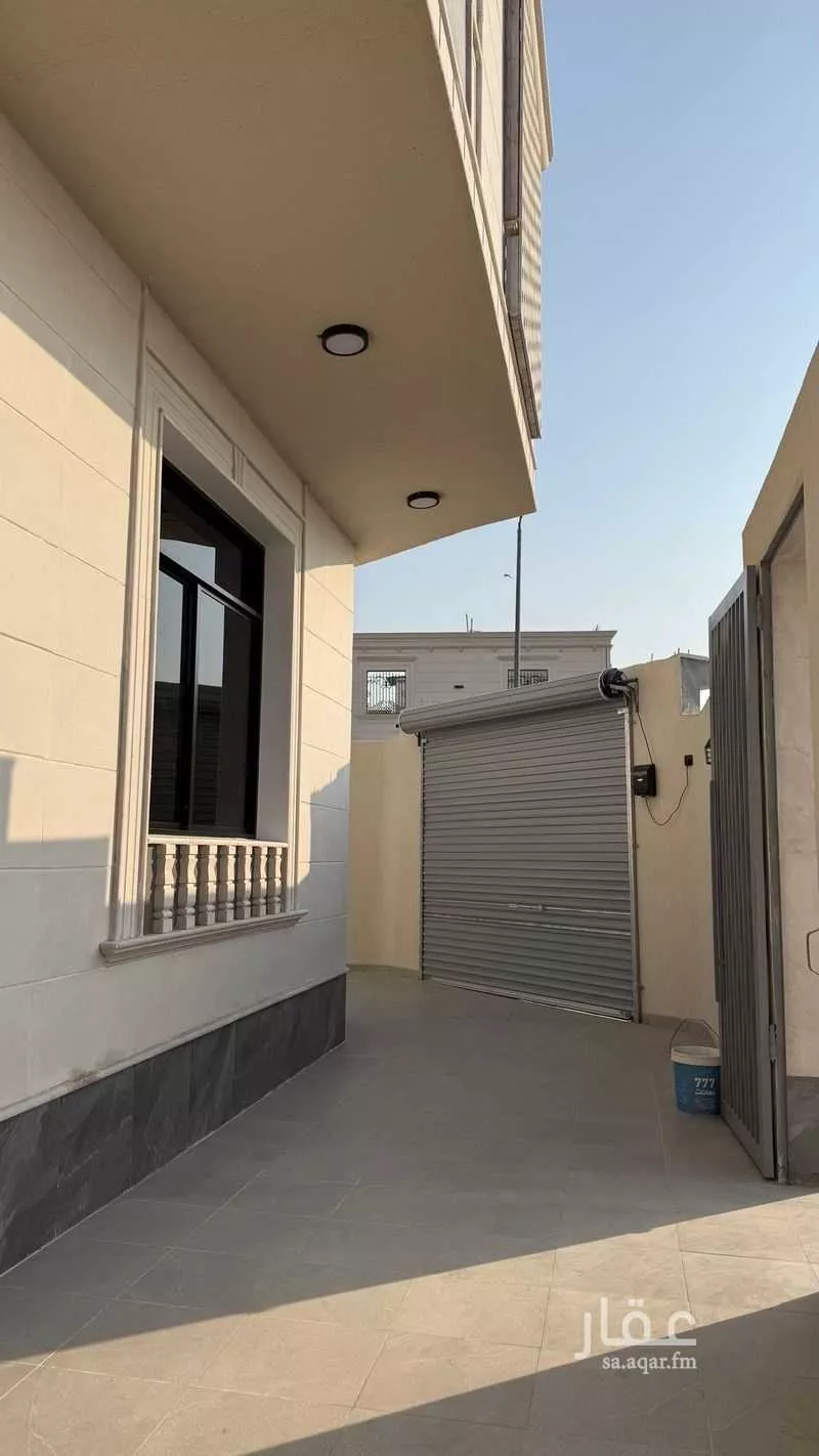400 sqm building in Al Rashidiyyah 8