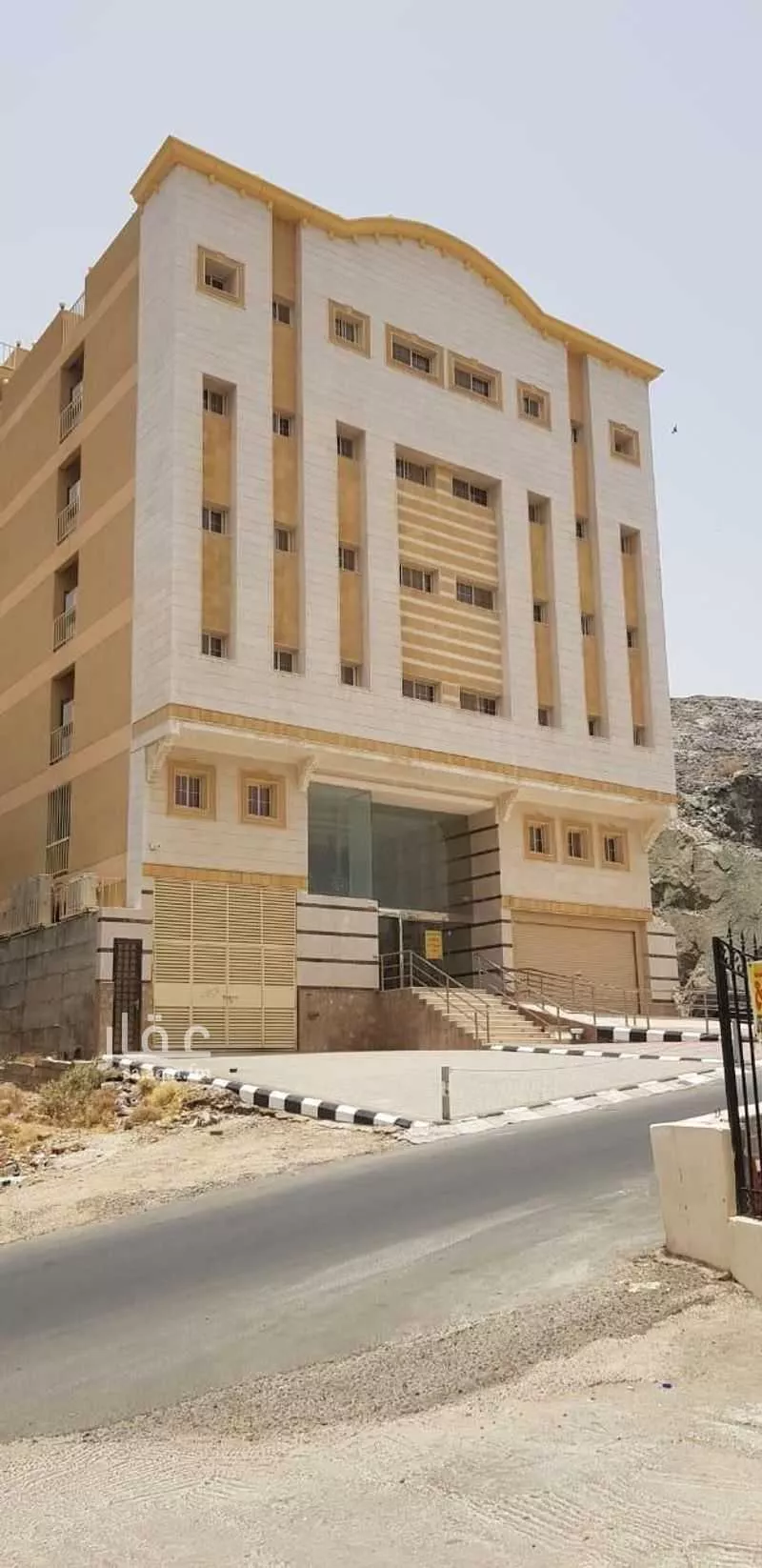 809 sqm building in Al Aziziyah 4