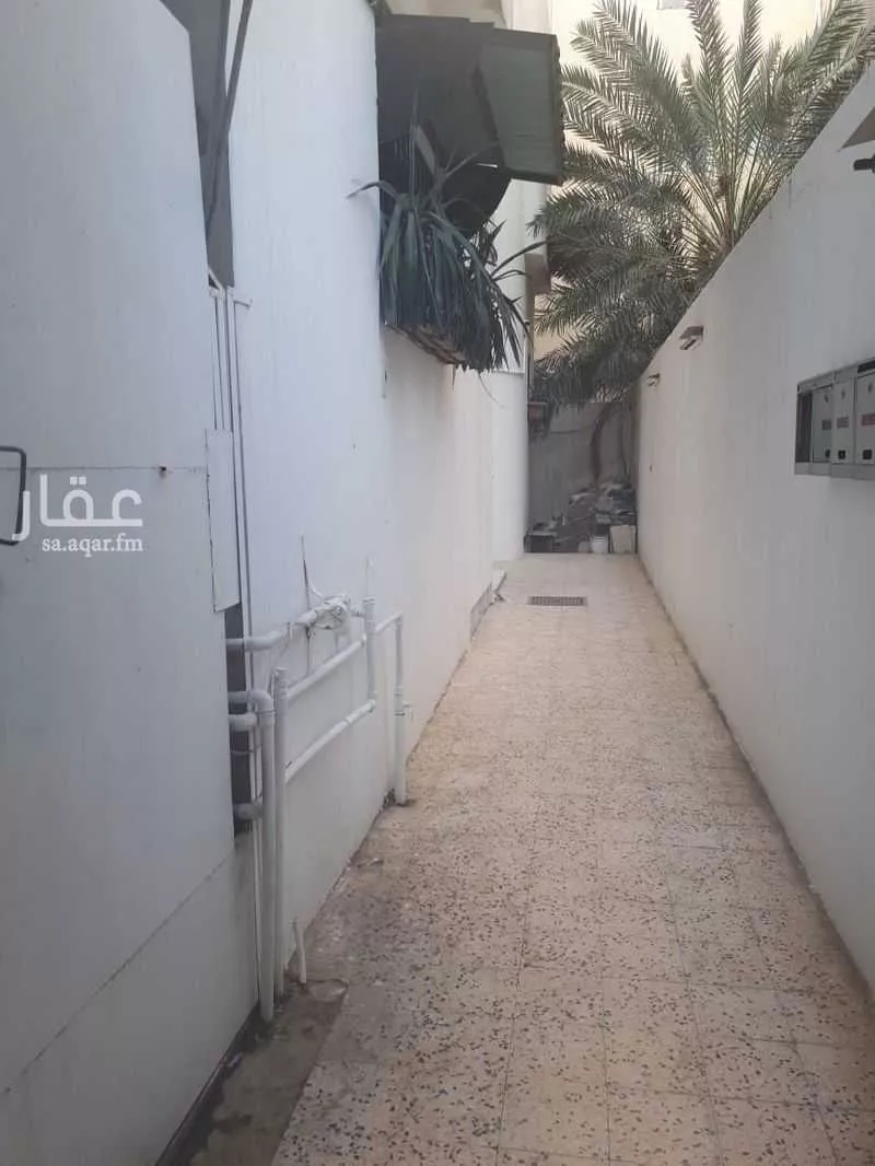 400 sqm building in Al Zahir 4