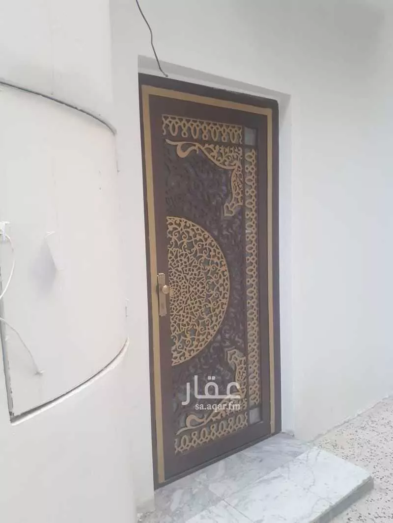400 sqm building in Al Zahir 5