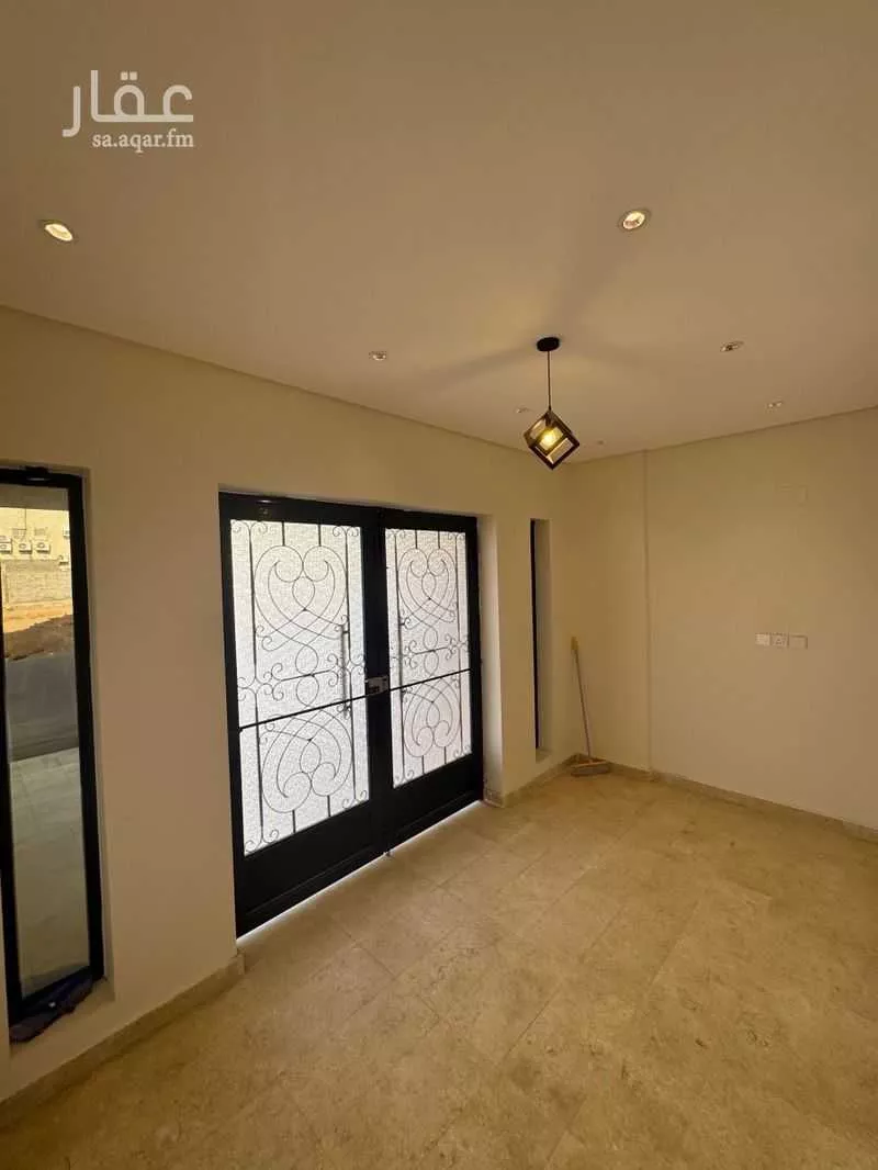 عمارة 283 م² في الملك فهد 11