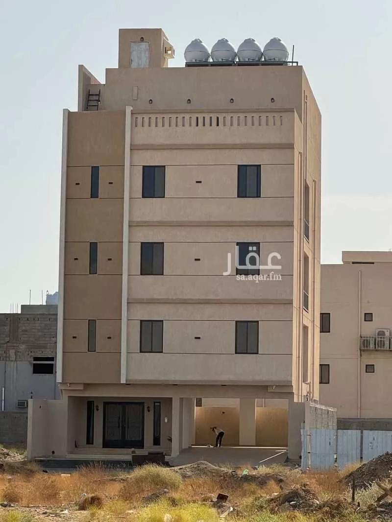عمارة 283 م² في الملك فهد 15