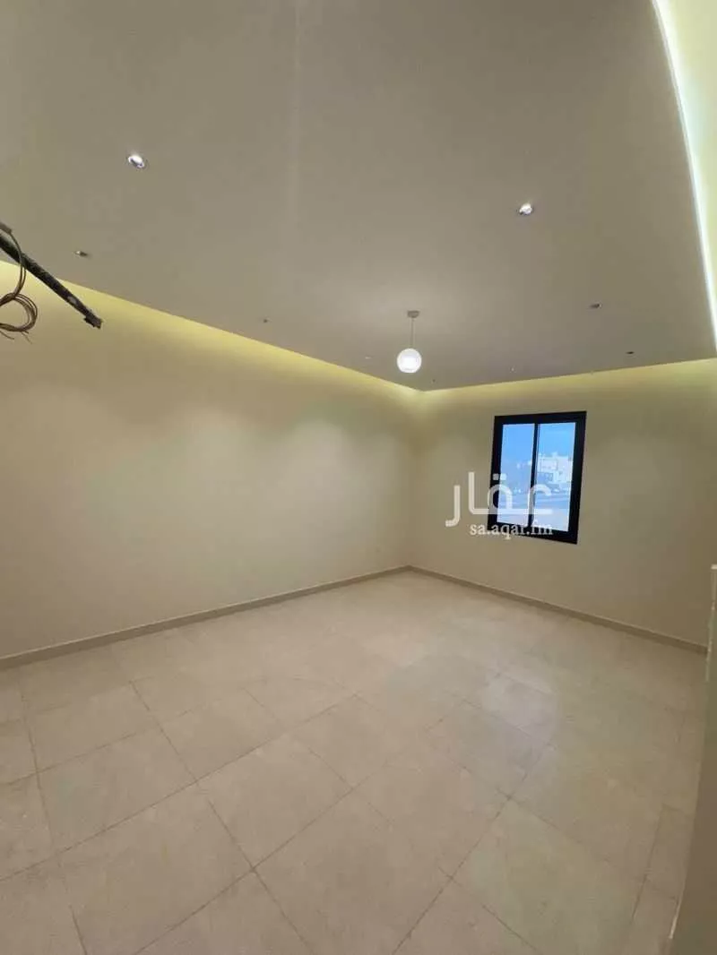 عمارة 283 م² في الملك فهد 10