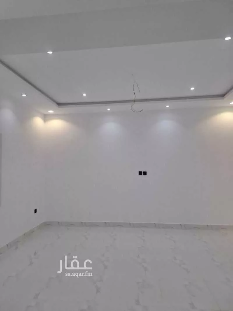 779 sqm building in Al Salamah 10