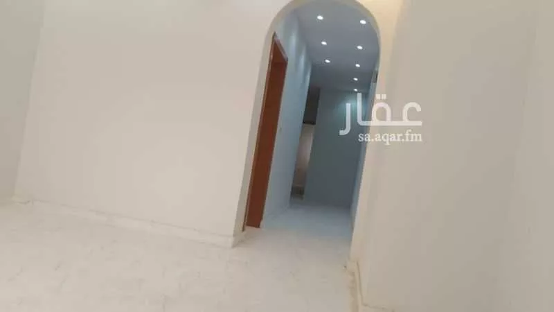 عمارة 894 م² في الملك فهد 7