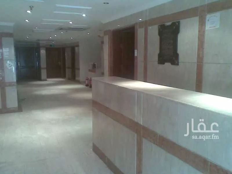 عمارة 1169 م² في العزيزية 10