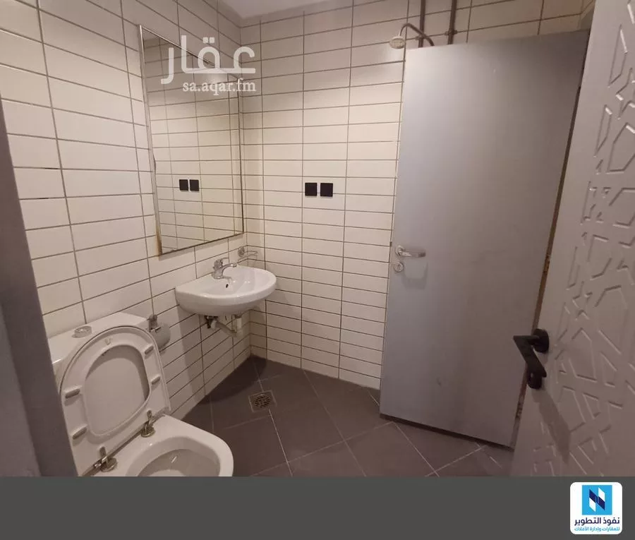 2500 sqm office in Al Aziziyah 7