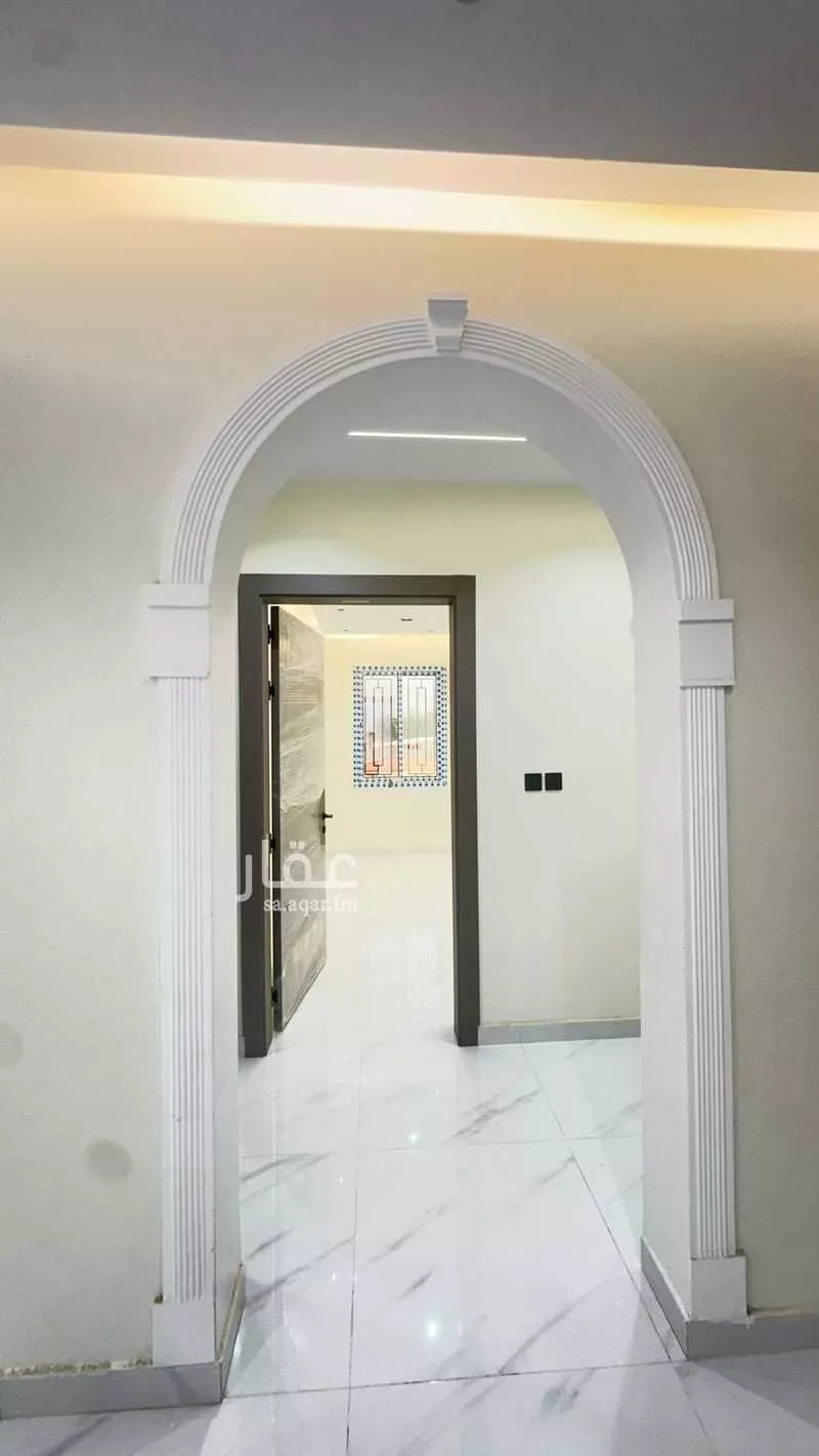 عمارة 874 م² في العوالي 10