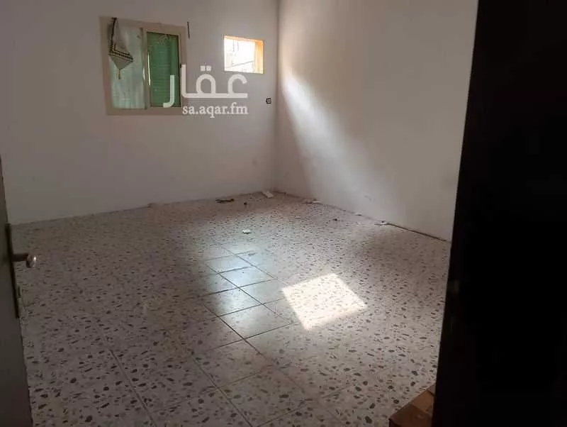 عمارة 2500 م² في العوالي 5