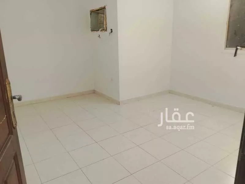 عمارة 2500 م² في العوالي 6