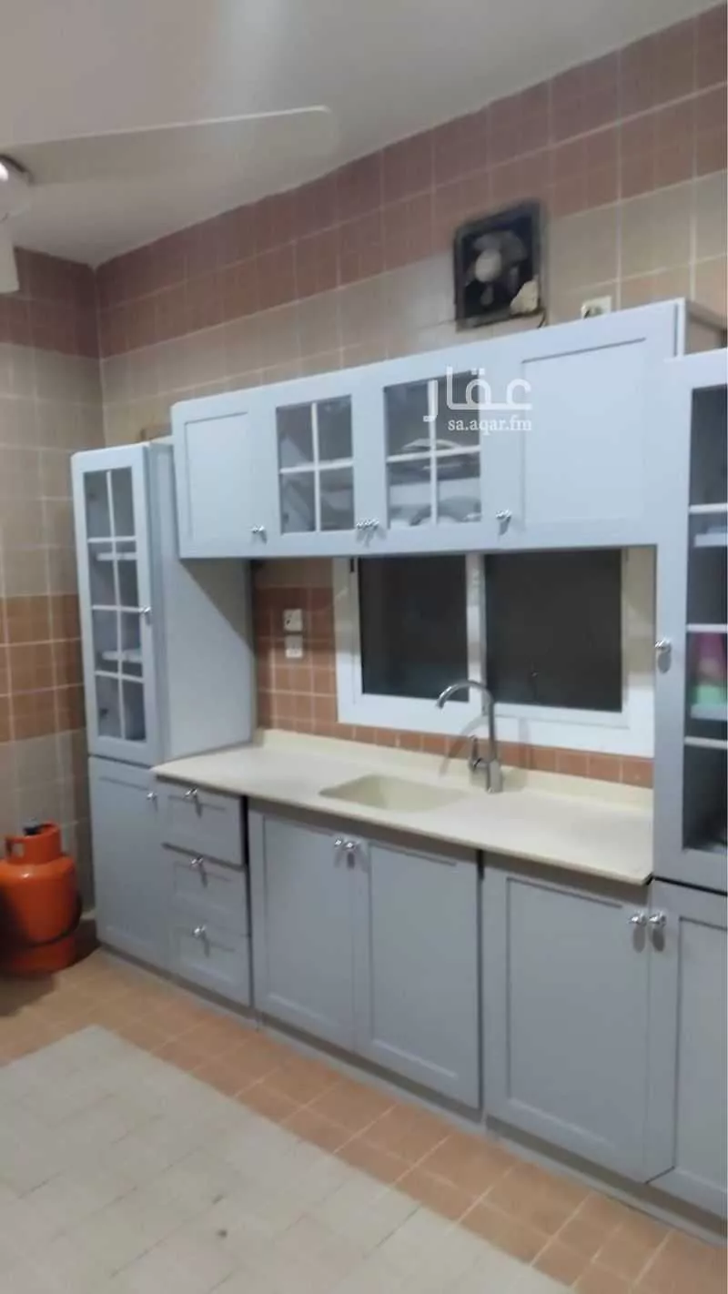 عمارة 347 م² في الزهراء 12