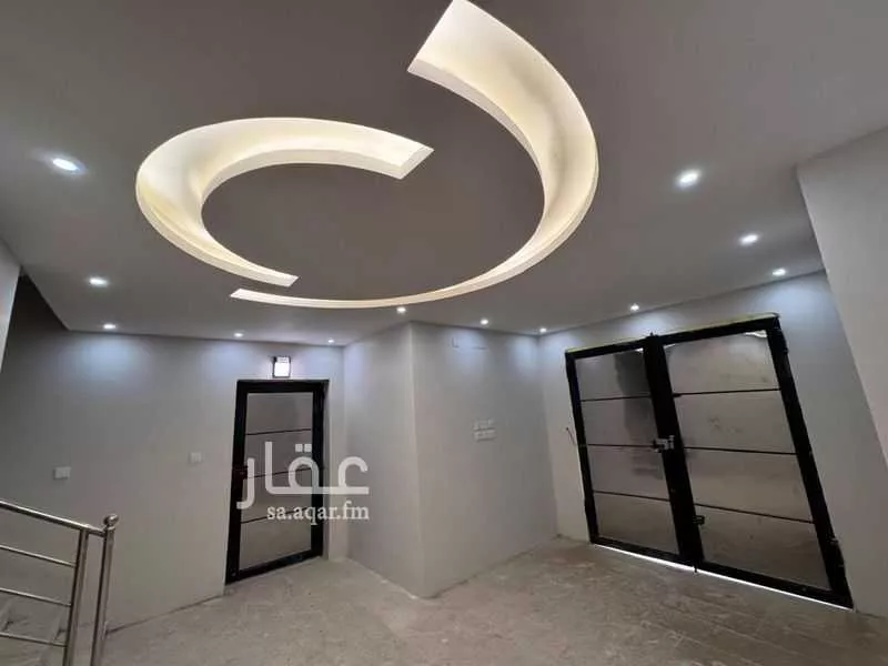 عمارة 792 م² في الملك فهد 2