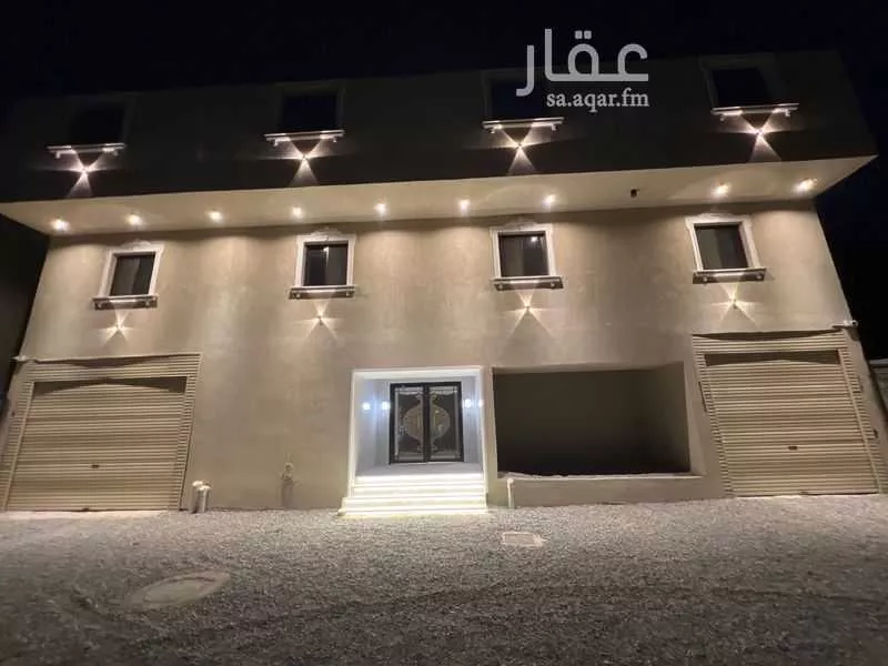 عمارة 792 م² في الملك فهد 17