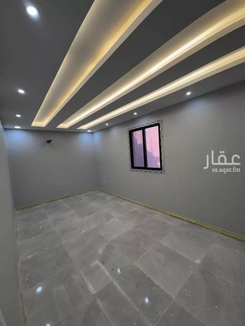 عمارة 792 م² في الملك فهد 4