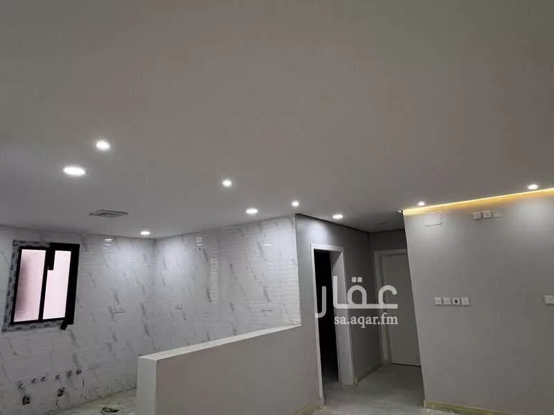 عمارة 792 م² في الملك فهد 7