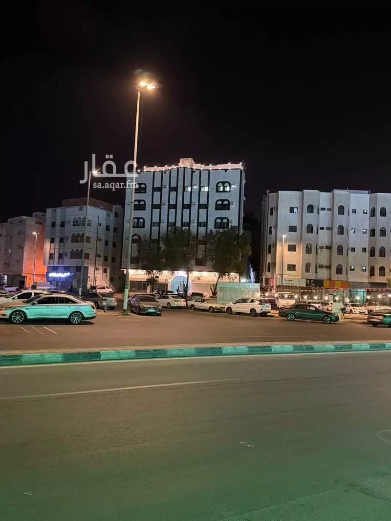 عمارة 604 م² في الشهداء 2