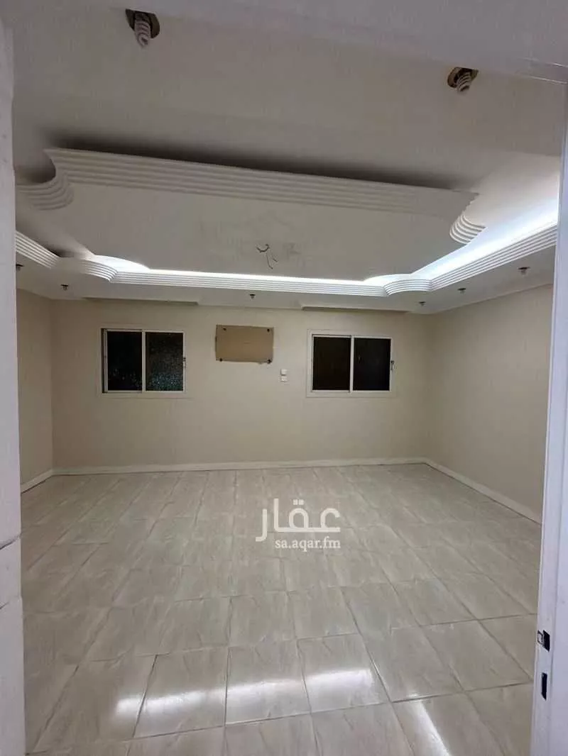 عمارة 604 م² في الشهداء 7