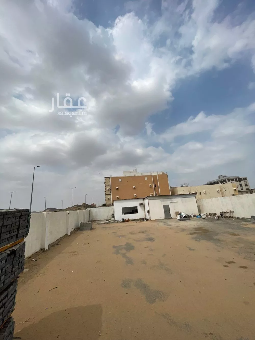 مستودع 594 م² في الملك فهد 7